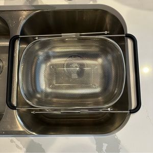 Crate&Barrel over the sink mesh colander. Stainless steel. BRAND NEW.